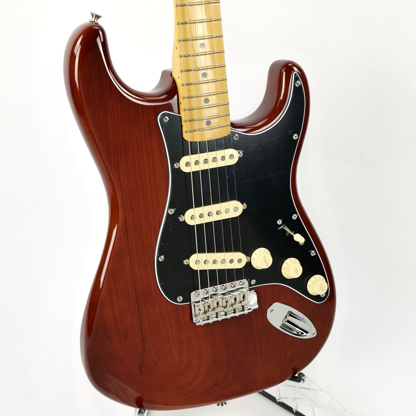 Fender American Vintage II '73 Stratocaster with Maple Fretboard - Mocha