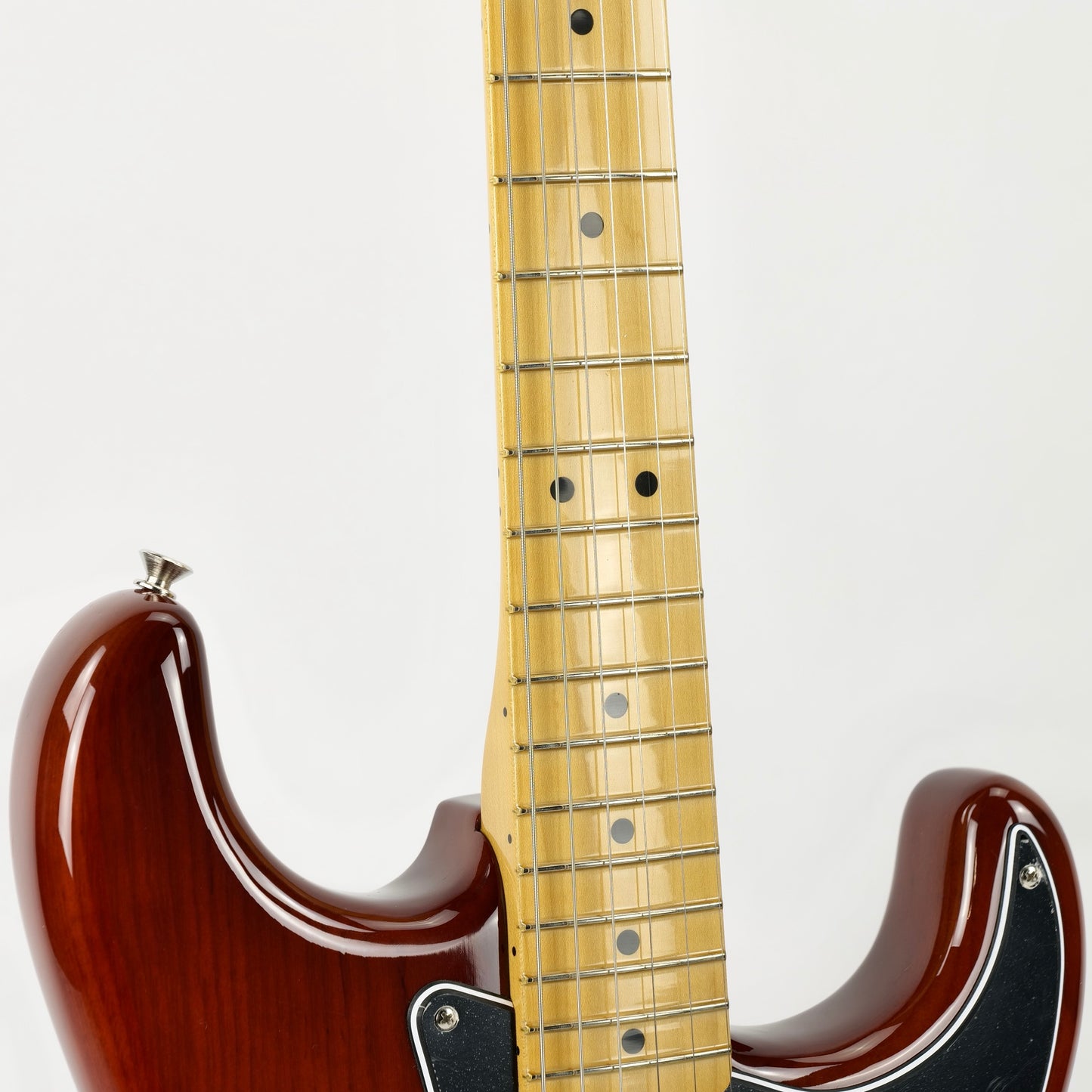 Fender American Vintage II '73 Stratocaster with Maple Fretboard - Mocha
