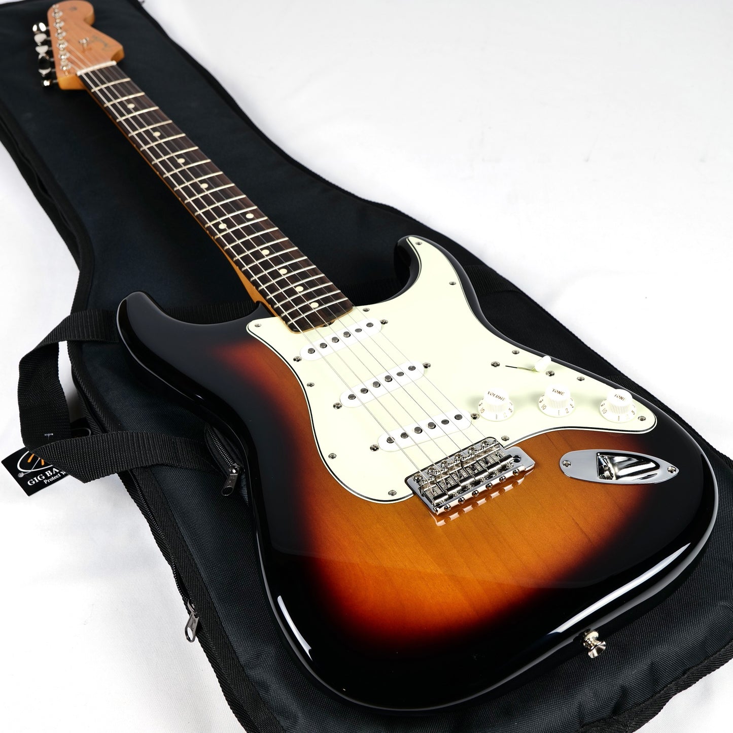 2023 Fender Vintera II '60s Stratocaster - 3-Color Sunburst
